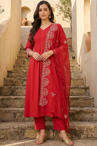 Women Ethnic Motifs Embroidered Pleated Thread Work Kurta with Trousers & With Dupatta