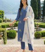 Women Floral Embroidered Regular Thread Work Kurta with Trousers & With Dupatta