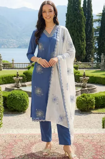 Women Floral Embroidered Regular Thread Work Kurta with Trousers & With Dupatta