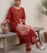 Women Ethnic Motifs Printed Regular Kurta with Trousers