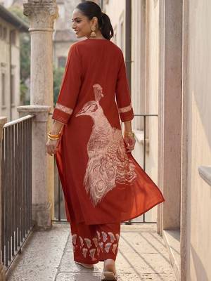 Women Ethnic Motifs Printed Regular Kurta with Trousers 5