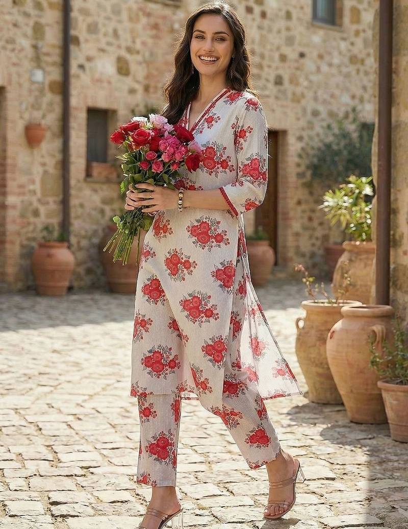 Women Floral Printed Regular Pure Cotton Kurta with Trousers