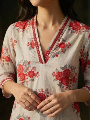 Women Floral Printed Regular Pure Cotton Kurta with Trousers 6