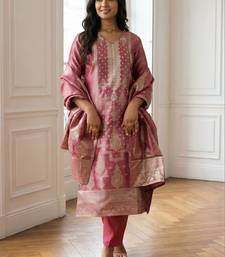 Women Regular Kurta with Trousers & With Dupatta