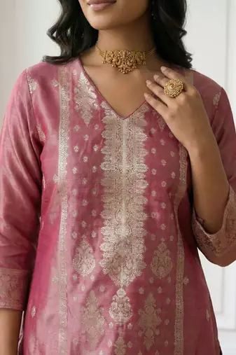 Women Regular Kurta with Trousers & With Dupatta