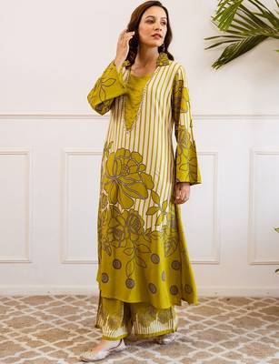 Women Floral Printed Regular Kurta with Palazzos 1