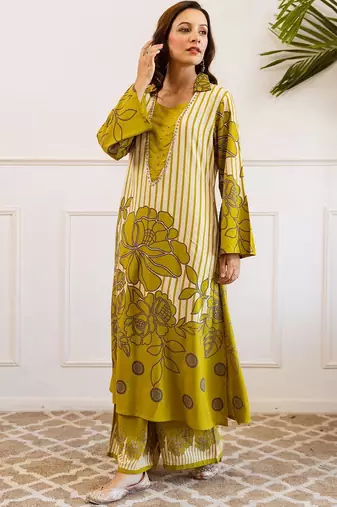 Women Floral Printed Regular Kurta with Palazzos