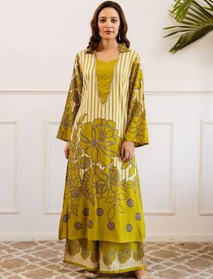 Women Floral Printed Regular Kurta with Palazzos 6