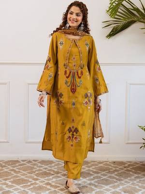 Women Ethnic Motifs Embroidered Regular Thread Work Kurta with Trousers & With Dupatta 2