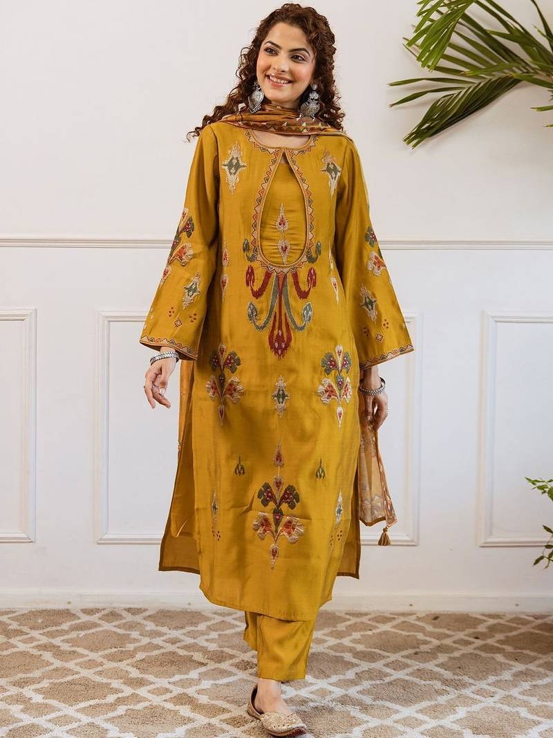 Women Ethnic Motifs Embroidered Regular Thread Work Kurta with Trousers & With Dupatta