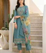 Women Floral Embroidered Regular Thread Work Liva Kurta with Trousers & With Dupatta