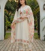 Women Floral Embroidered Regular Thread Work Kurta with Trousers & With Dupatta