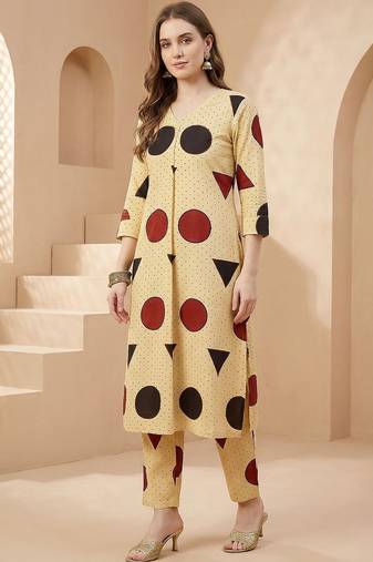 Women Printed Regular  Cotton Kurta with Trousers
