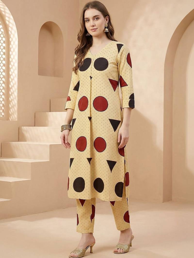 Women Printed Regular Pure Cotton Kurta with Trousers