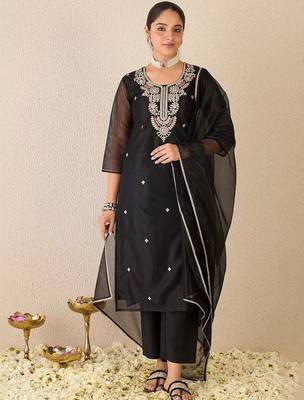 Women Ethnic Motifs Embroidered Regular Thread Work Kurta with Trousers & With Dupatta 6