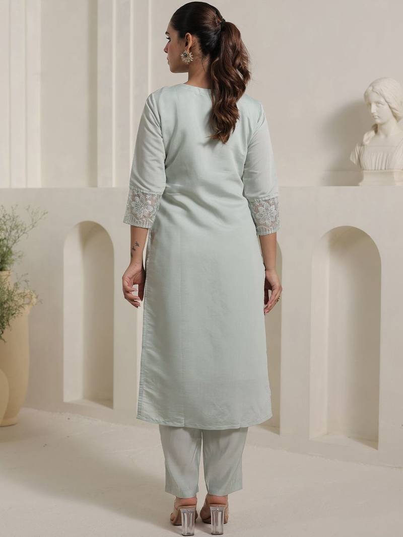 Women Floral Embroidered Regular Thread Work Kurta with Trousers & With Dupatta