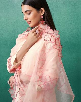 Women Floral Embroidered Regular Thread Work Kurta with Trousers & With Dupatta 3