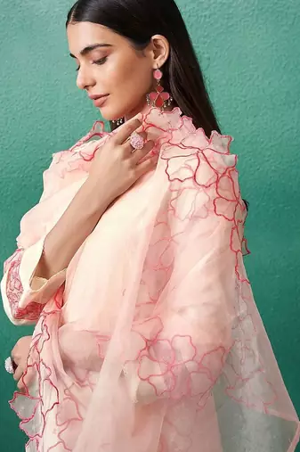 Women Floral Embroidered Regular Thread Work Kurta with Trousers & With Dupatta