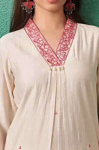 Women Floral Embroidered Regular Thread Work Kurta with Trousers & With Dupatta