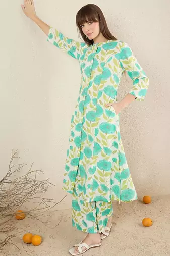 Women Floral Printed Regular Kurta with Palazzos