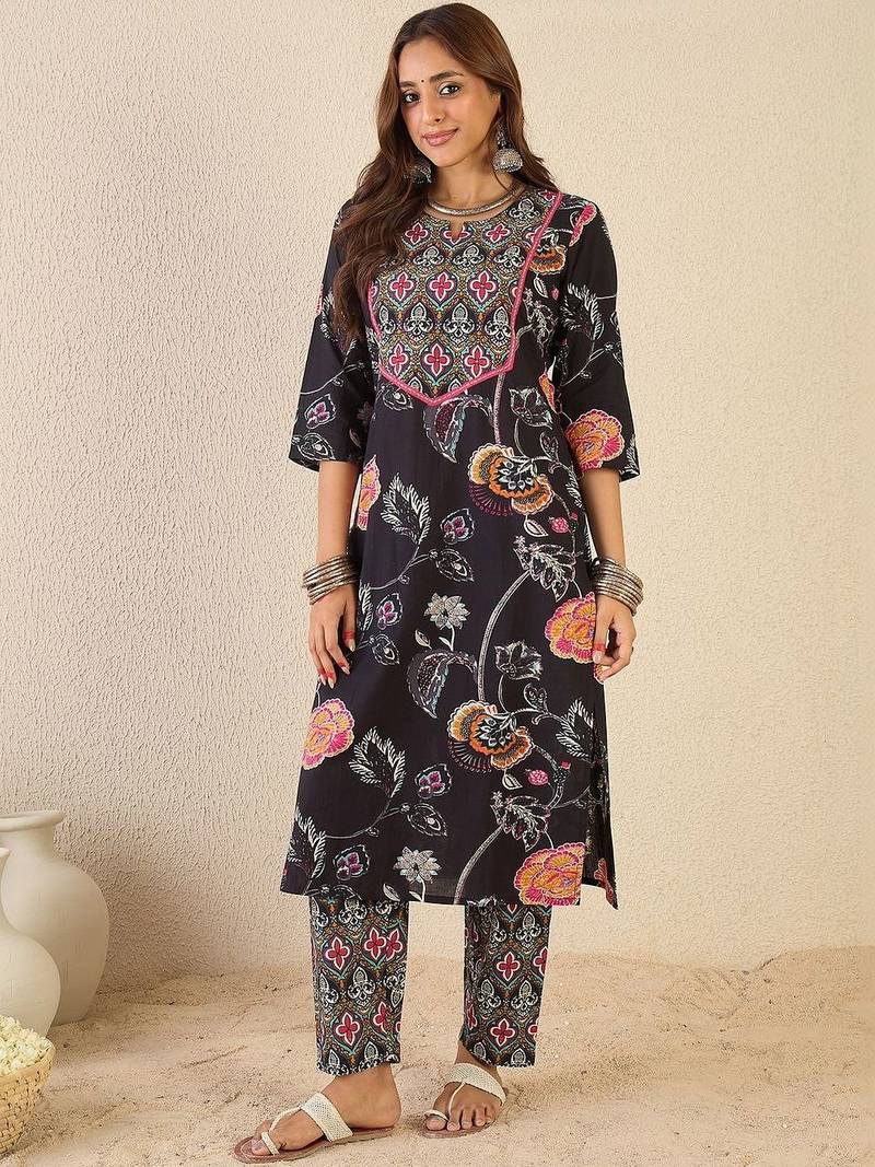 Women Floral Printed Regular Pure Cotton Kurta with Trousers