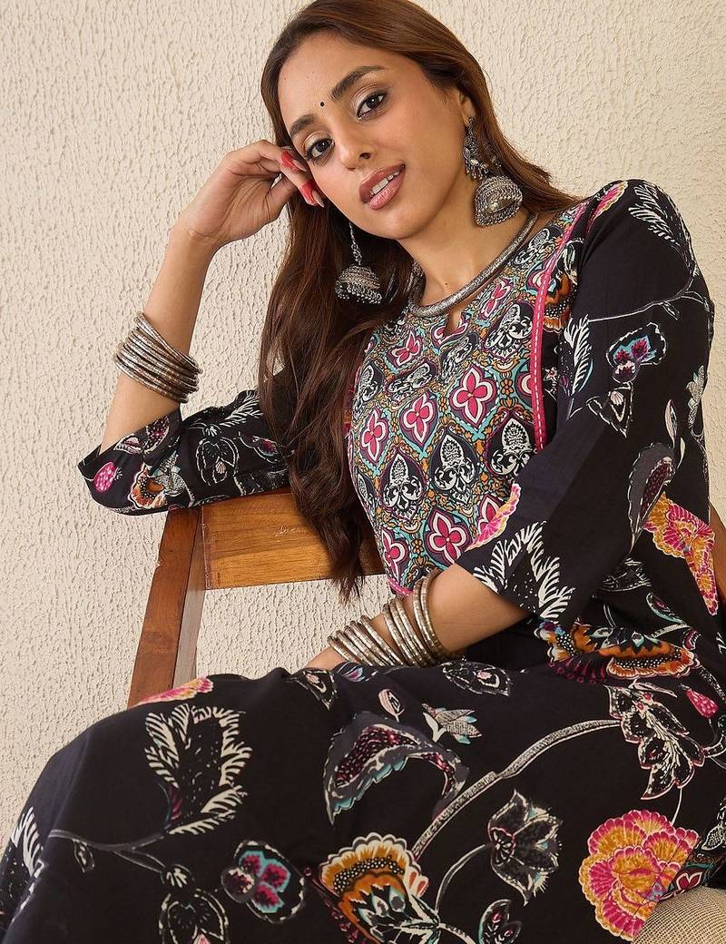 Women Floral Printed Regular Pure Cotton Kurta with Trousers