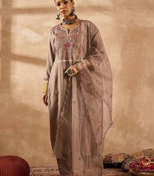 Women Floral Embroidered Regular Thread Work Kurta with Trousers & With Dupatta