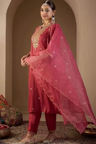 Women Ethnic Motifs Embroidered Regular Thread Work Kurta with Trousers & With Dupatta