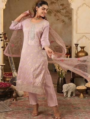Women Regular Thread Work Kurta with Trousers & With Dupatta 3