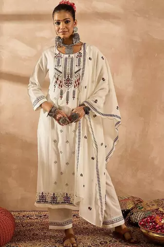 Women Ethnic Motifs Embroidered Regular Thread Work Pure Cotton Kurta with Trousers & With Dupatta