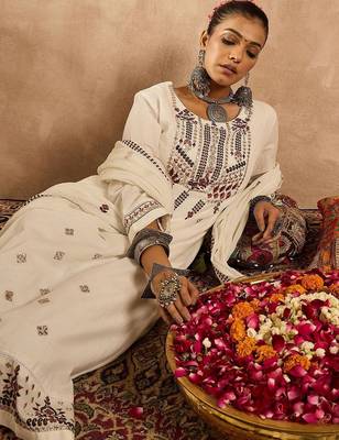 Women Ethnic Motifs Embroidered Regular Thread Work Pure Cotton Kurta with Trousers & With Dupatta 3