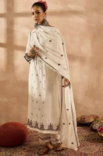 Women Ethnic Motifs Embroidered Regular Thread Work Pure Cotton Kurta with Trousers & With Dupatta