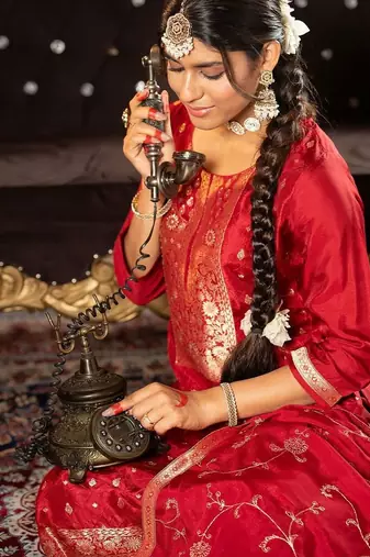 Women Ethnic Motifs Regular Kurta with Trousers & With Dupatta
