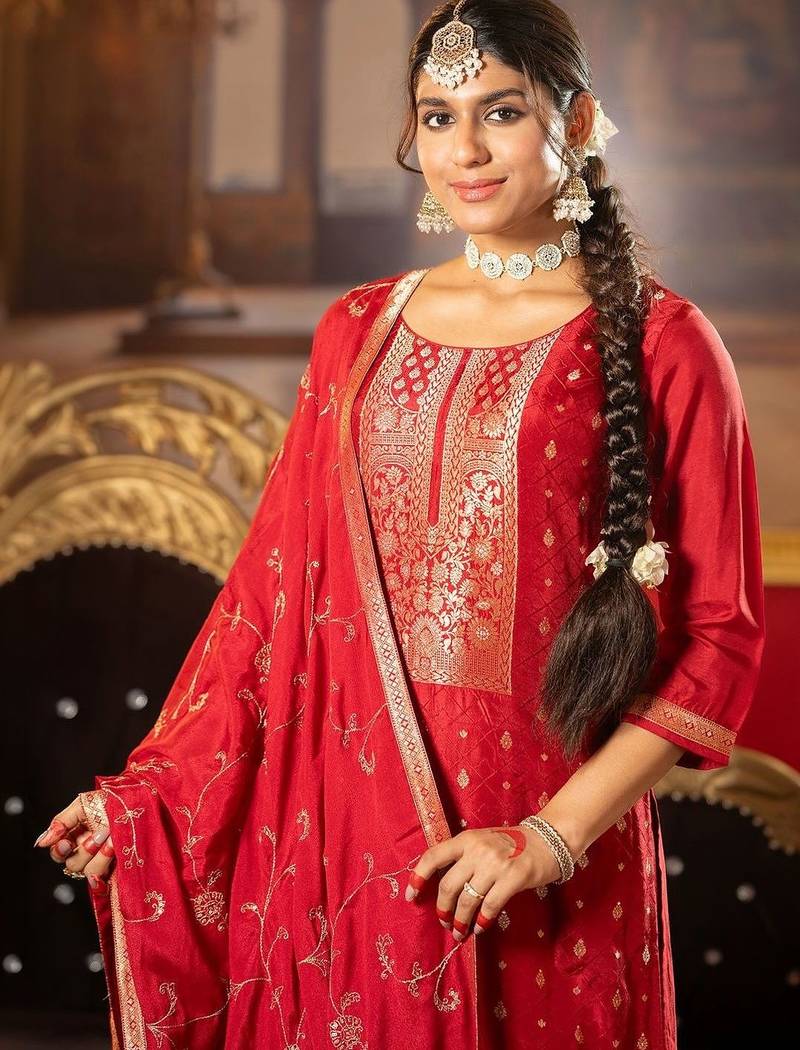 Women Ethnic Motifs Regular Kurta with Trousers & With Dupatta