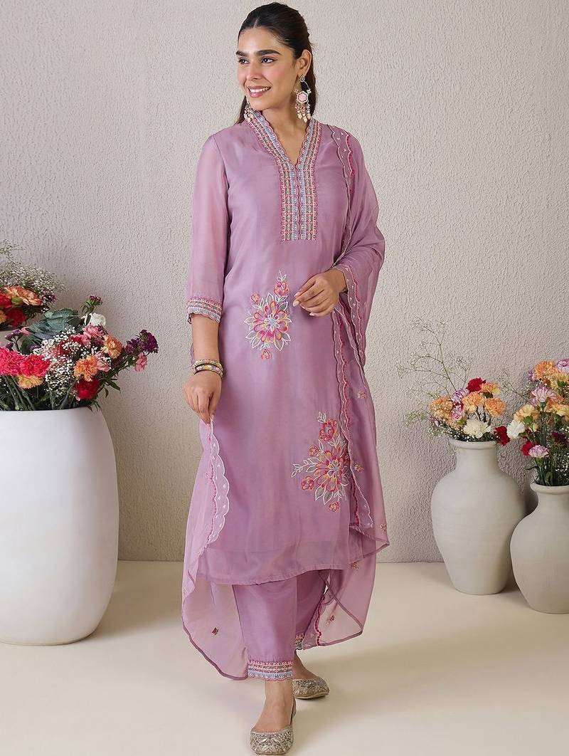 Women Ethnic Motifs Embroidered Regular Thread Work Kurta with Trousers & With Dupatta