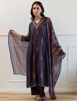 Women Ethnic Motifs Embroidered Regular Thread Work Kurta with Trousers & With Dupatta 1
