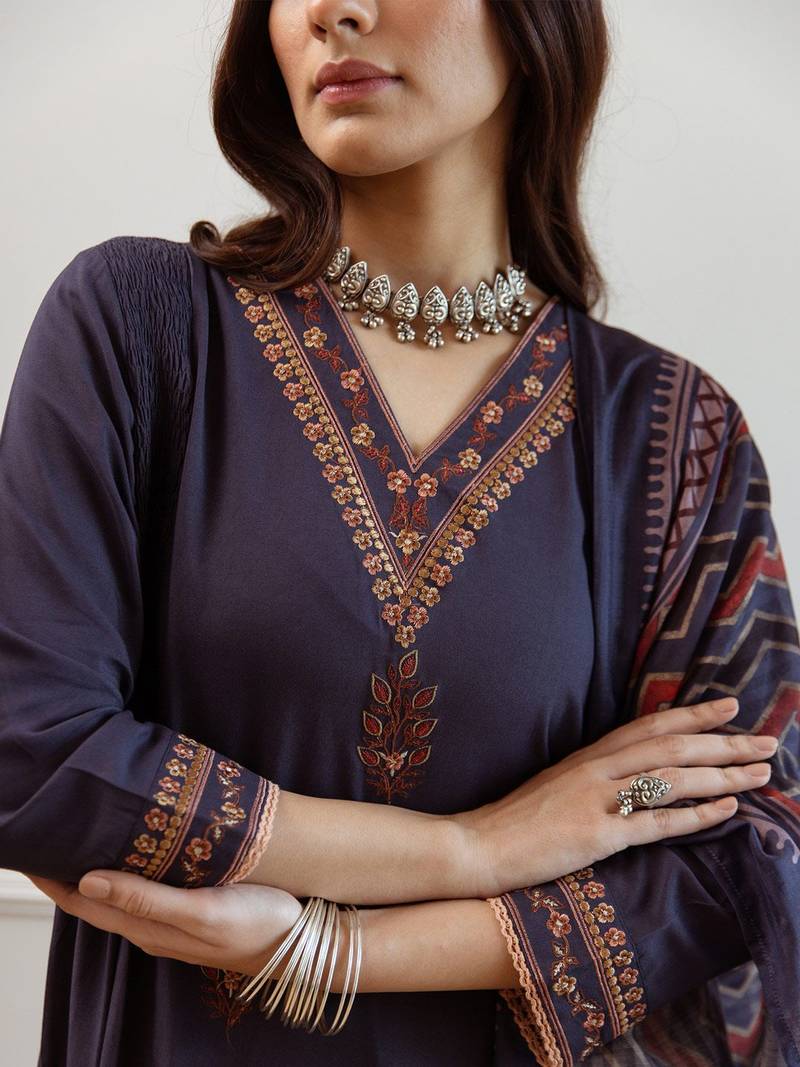 Women Ethnic Motifs Embroidered Regular Thread Work Kurta with Trousers & With Dupatta