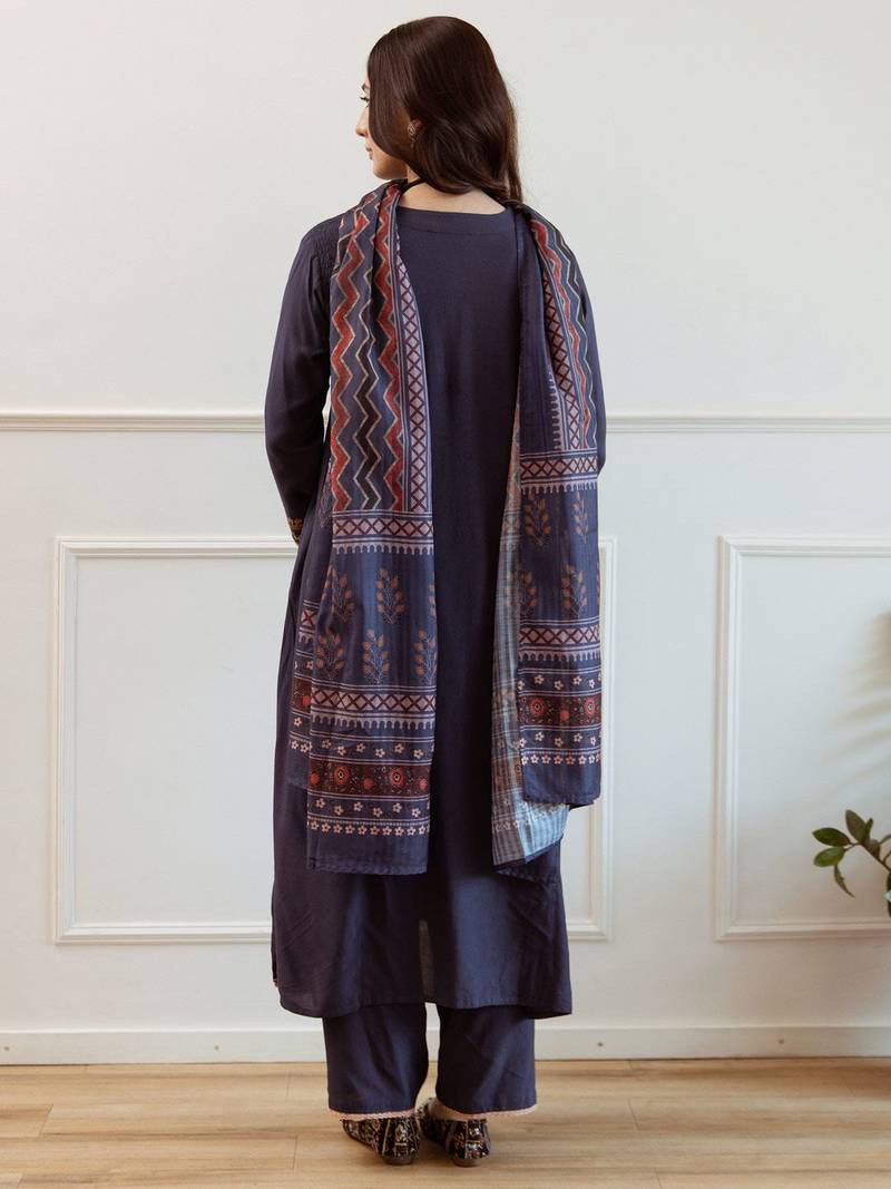 Women Ethnic Motifs Embroidered Regular Thread Work Kurta with Trousers & With Dupatta