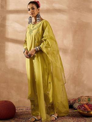 Women Ethnic Motifs Embroidered Regular Thread Work Liva Kurta with Trousers & With Dupatta 4