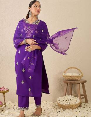 Women Ethnic Motifs Embroidered Regular Kurta with Trousers & With Dupatta 1