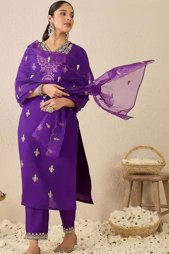 Women Ethnic Motifs Embroidered Regular Kurta with Trousers & With Dupatta