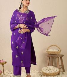 Women Ethnic Motifs Embroidered Regular Kurta with Trousers & With Dupatta