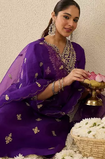 Women Ethnic Motifs Embroidered Regular Kurta with Trousers & With Dupatta