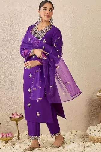 Women Ethnic Motifs Embroidered Regular Kurta with Trousers & With Dupatta