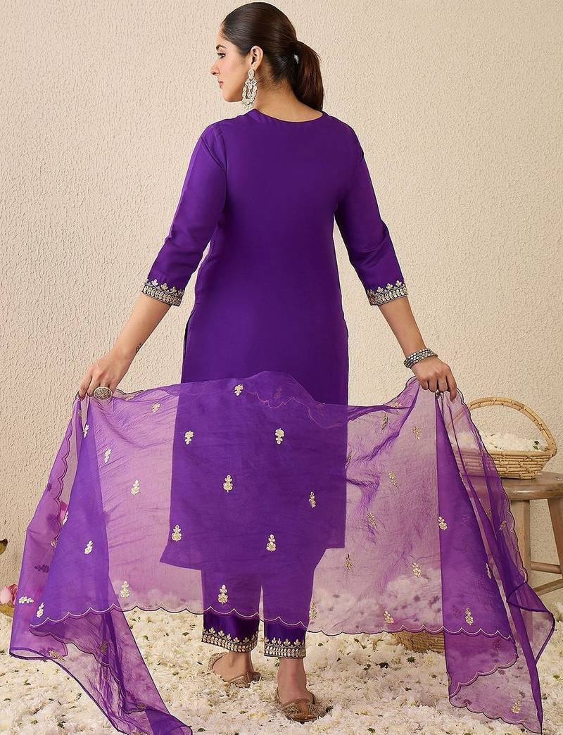 Women Ethnic Motifs Embroidered Regular Kurta with Trousers & With Dupatta