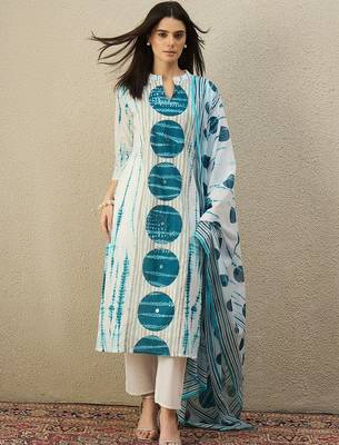 Women Printed Regular Pure Cotton Kurta with Trousers & With Dupatta 1