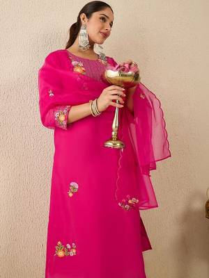 Women Floral Embroidered Regular Thread Work Kurta with Trousers & With Dupatta 2