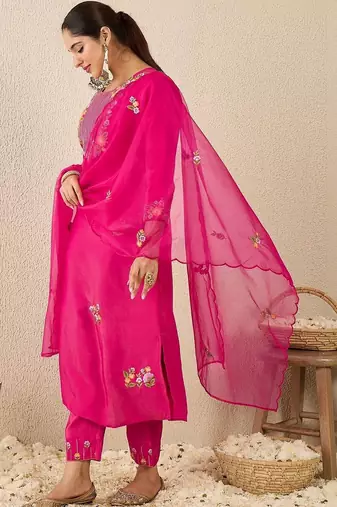 Women Floral Embroidered Regular Thread Work Kurta with Trousers & With Dupatta