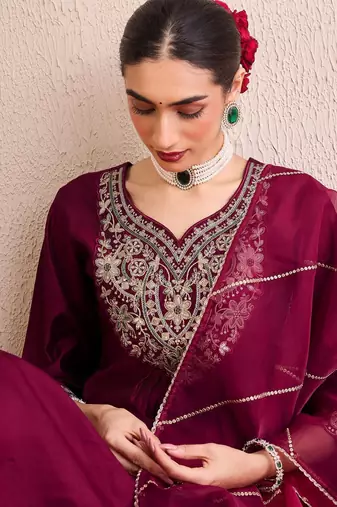 Women Ethnic Motifs Embroidered Pleated Thread Work Liva Kurta with Trousers & With Dupatta