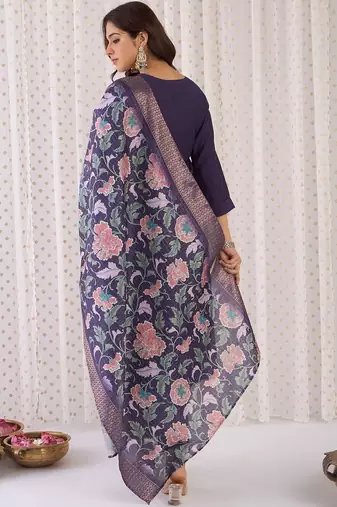 Women Floral Embroidered Regular Thread Work Kurta with Trousers & With Dupatta